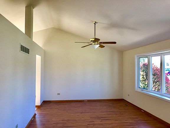 3rd image of 3006 Art Schultz Dr