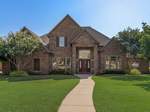 2230 Woodlands Cir, Midlothian, TX 76065