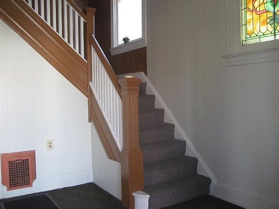 3rd image of 115 Township Ave