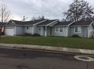 8095 25th St, White City, OR 97503