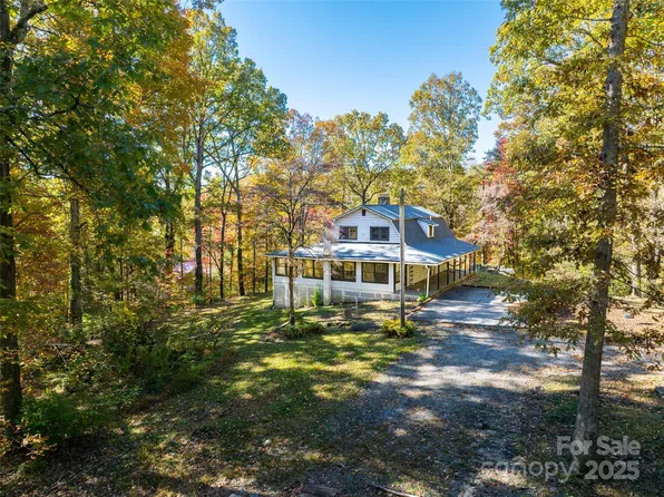 15 Wilson Way, Flat Rock, NC 28731