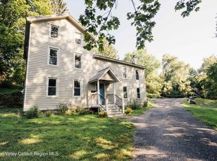 2 Locust St, Chatham, NY 12037