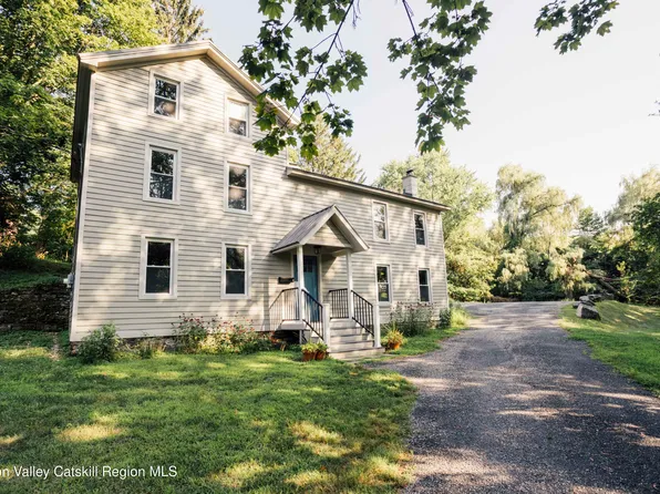 2 Locust Street, Chatham, NY 12037