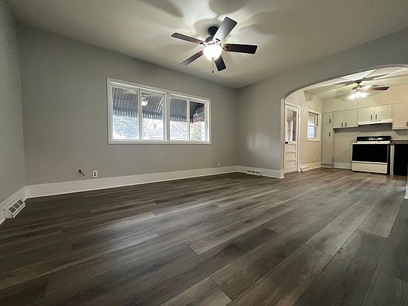 2nd image of 807 N Park St