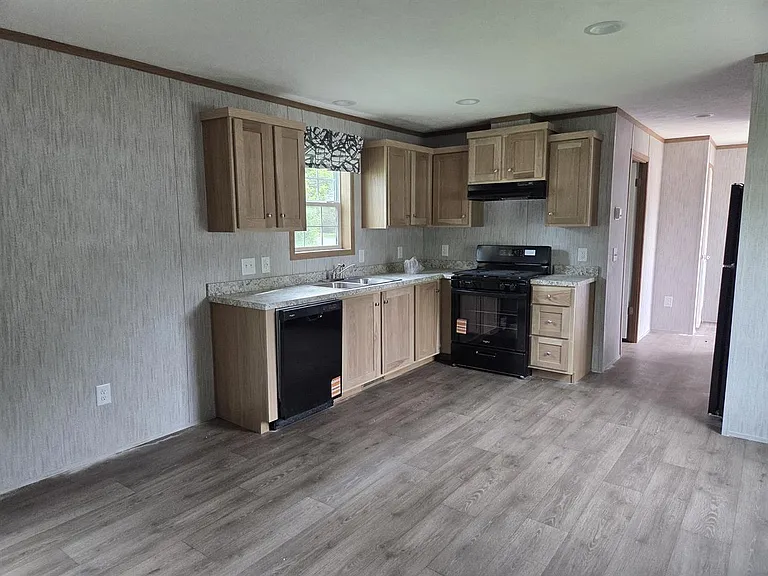 410 Donegal Dr — Photo 11