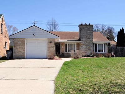 4930 West Kinnickinnic River PARKWAY, Milwaukee, WI, 53219