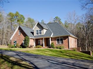 392 Shady Tree Ln, York, SC 29745