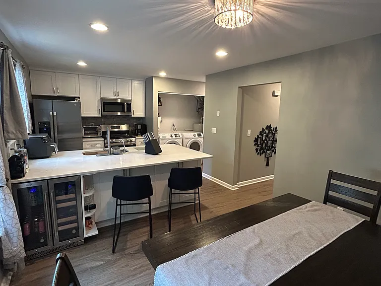 448 Saint Giles Ct — Photo 10