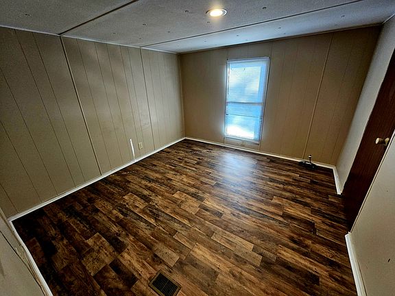 5th image of 602 N Canal St #602
