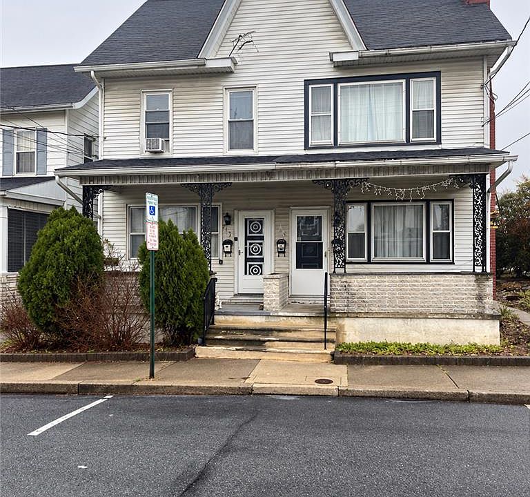 1st image of 515 W Washington St #2