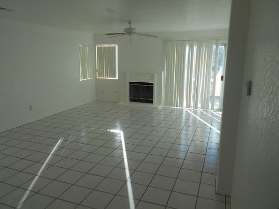 4th image of 12816 Portola St