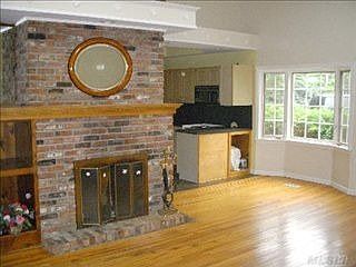 3rd image of 1135 Green Hill Ln
