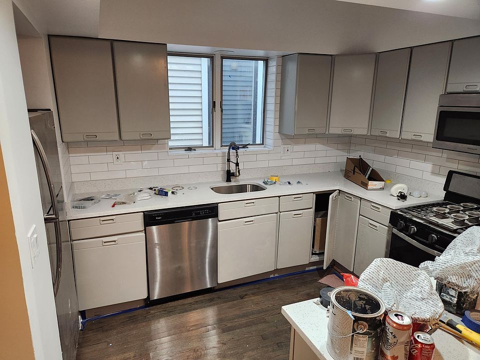 1st image of 1714 W Barry Ave #1