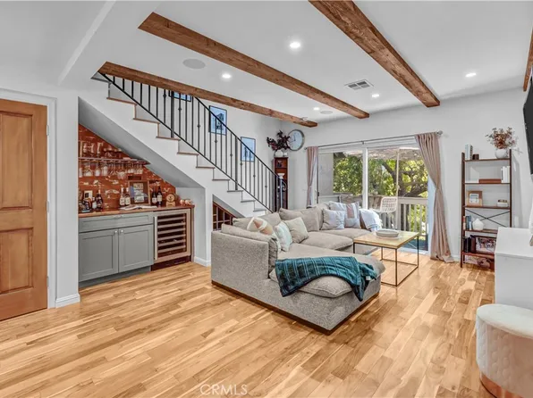7050 Shoup Ave Unit 212, Canoga Park, CA 91303