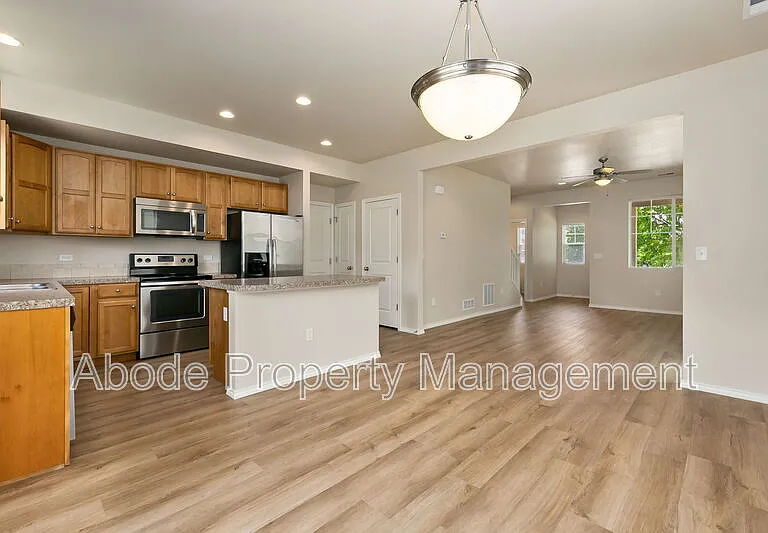 347 Kalkaska Ct — Photo 11