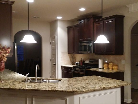4th image of 597 Camano Way