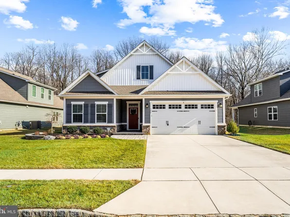 306 Hidden Acres Ln, Moorestown, NJ 08057