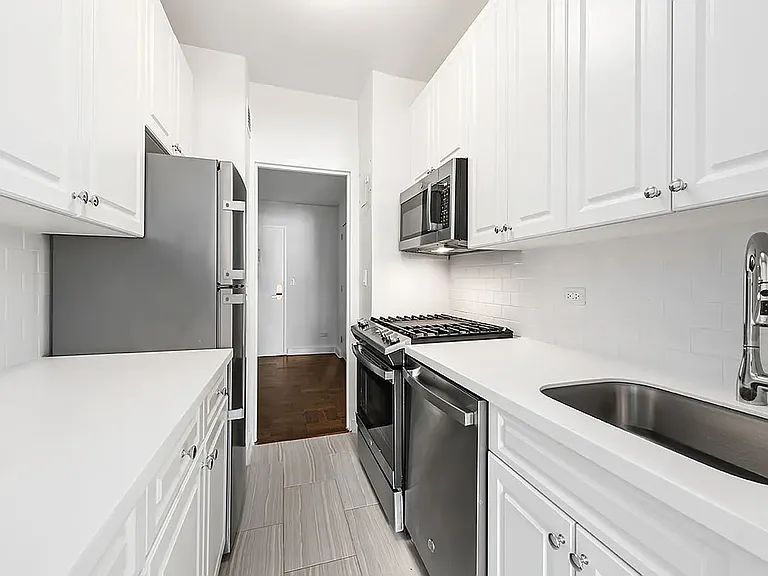 40 Park Ave #6H — Photo 2