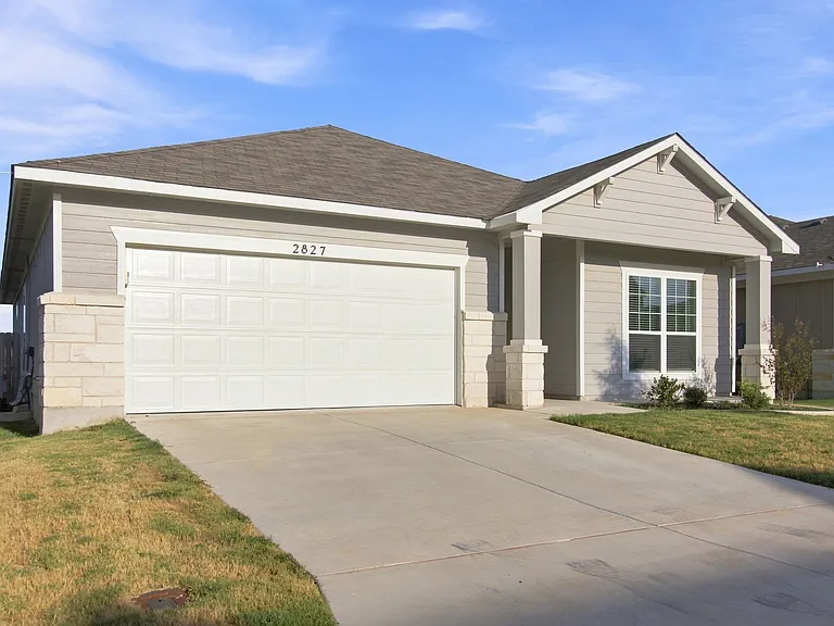 2827 Fox River Dr — Photo 34