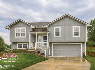 11723 Forest Ct, Kansas City, MO 64131