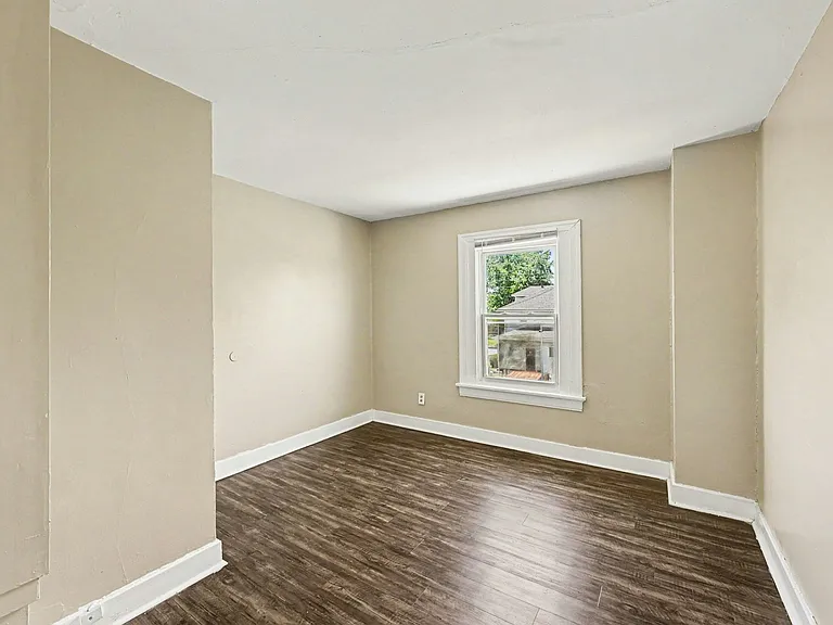 427 Kolping Ave #429 — Photo 5