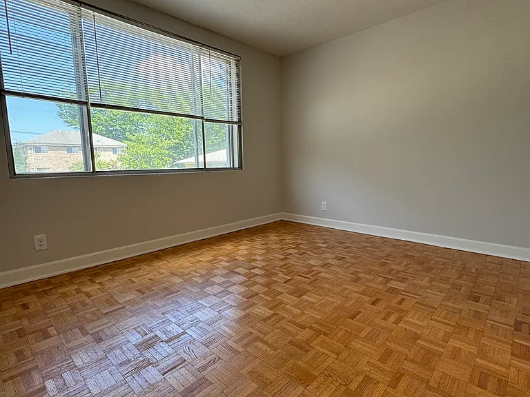The Charlotte Apartments — Photo 20