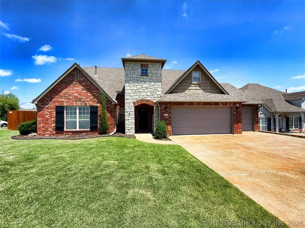 831 W 148th St S, Glenpool, OK 74033