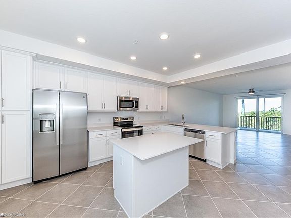 5th image of 14121 Heritage Landing BLVD #734