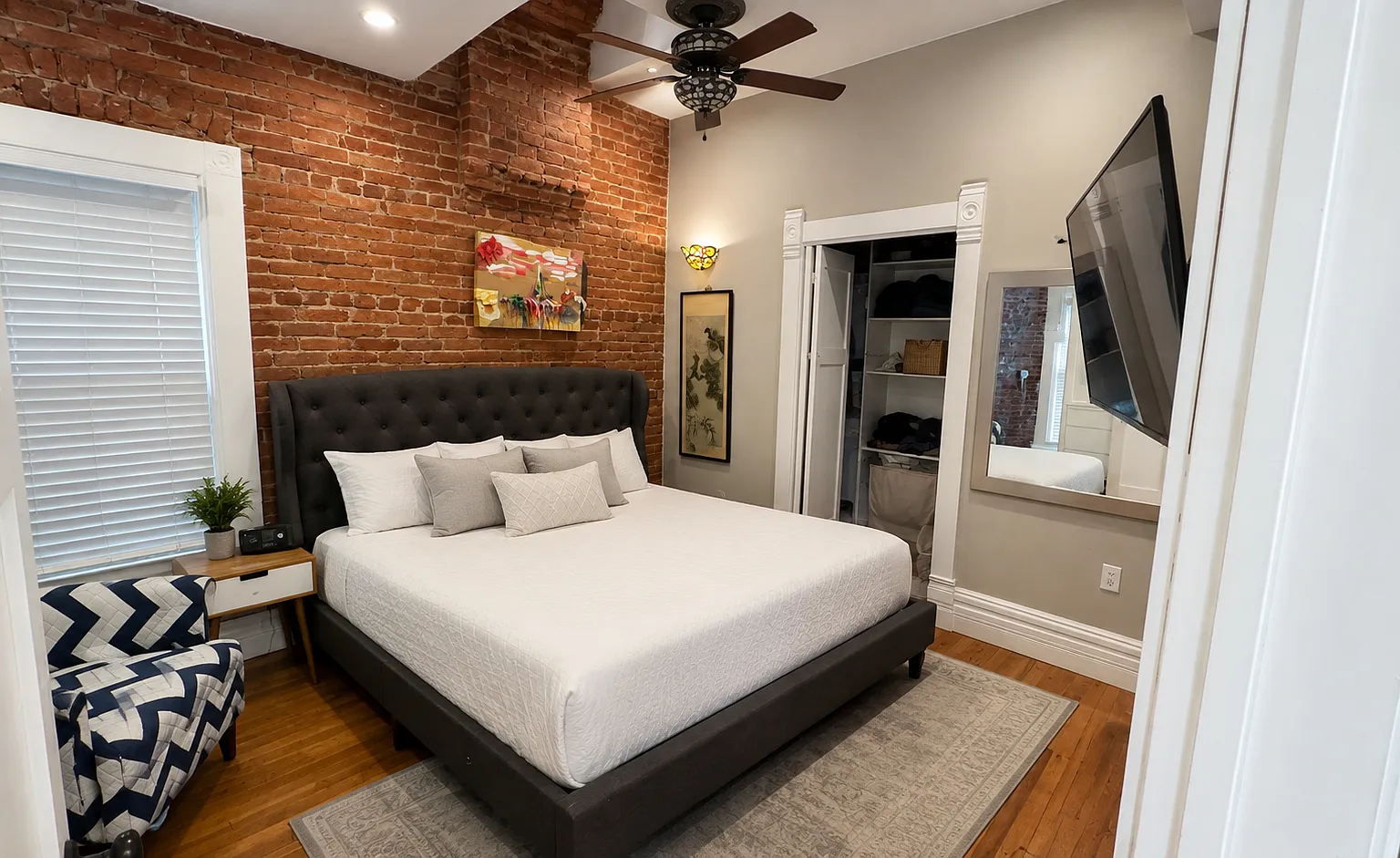 3 bed, 2400 sqft, $4,500 — Photo 3