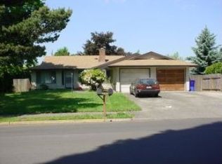 1045-1047 NE Cochran Dr, Gresham, OR 97030