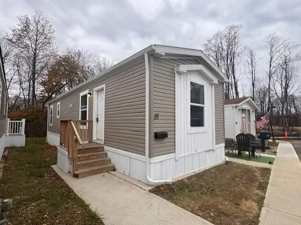 18 John St #133, Keansburg, NJ 07734