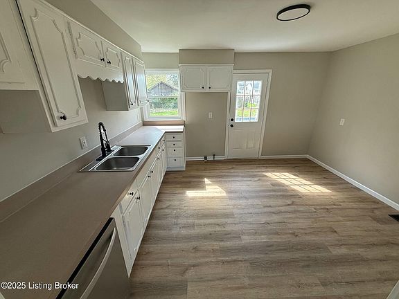 4th image of 7602 Gerald Ave
