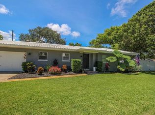 1067 Angle Rd, Dunedin, FL 34698