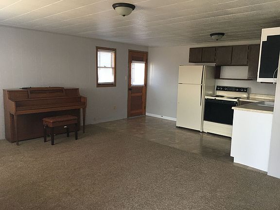 2nd image of 202 Grand Ave #3