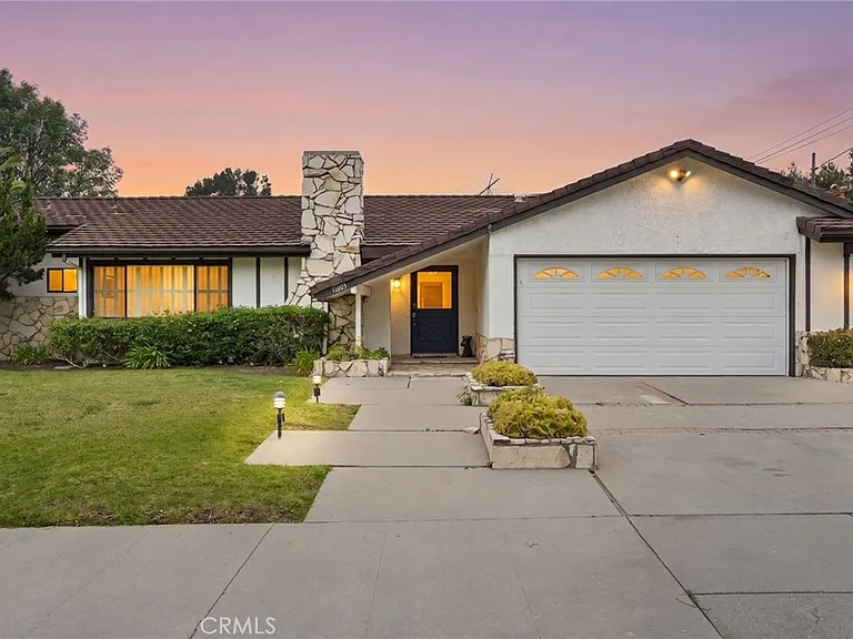 11803 Gerald Ave — Photo 1