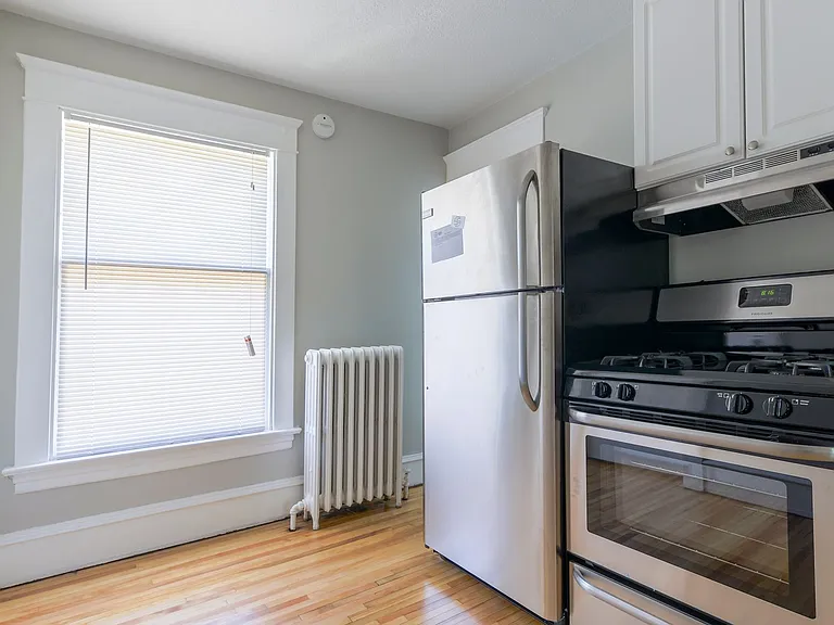 2600 Dupont Ave South — Photo 7