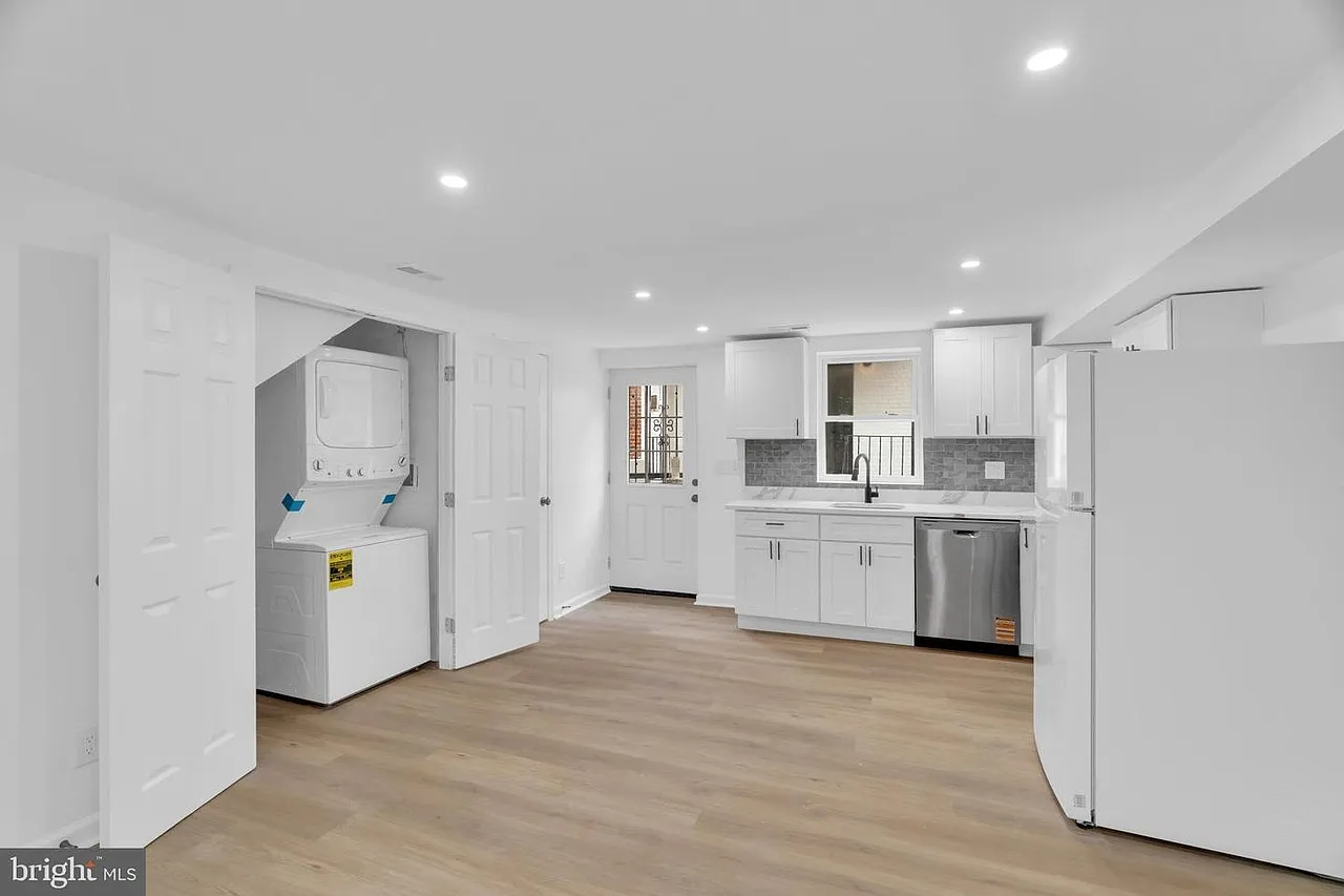 2 bed, 1.5 bath, 2585 sqft, $2,990 — Photo 4