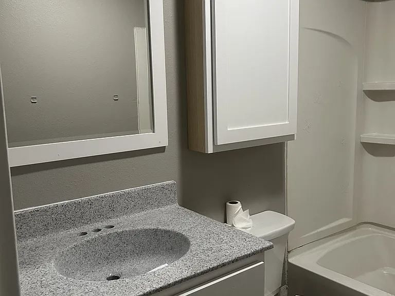 421 Boston Ave — Photo 4