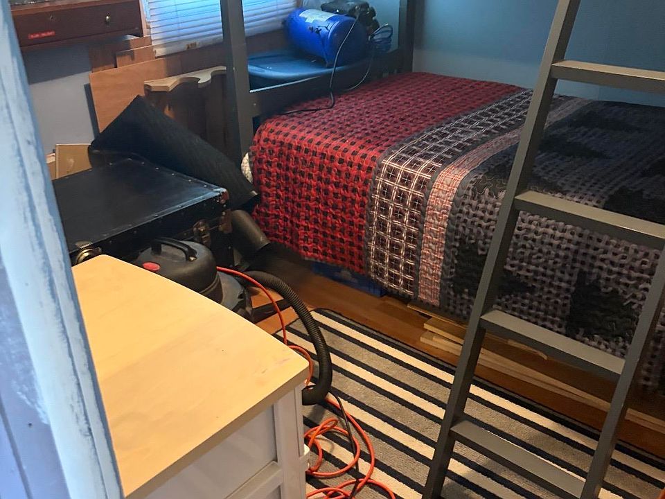 2nd image of 864 Salem Rd