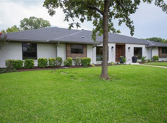 3rd image of 6818 Town Bluff Dr