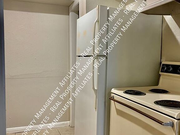 5th image of 9411 Hollock St APT B