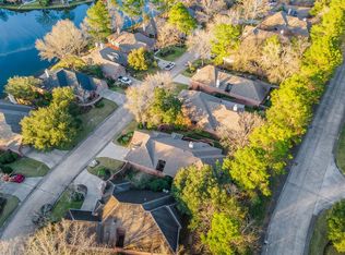 10 Wild Meadow Ct, Spring, TX 77380