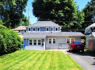 52 Oak Hill Vw, Rochester, NY 14611