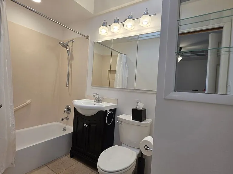 4001 Roland Dr — Photo 43