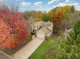 9401 Dartford Rd, Woodbury, MN 55125