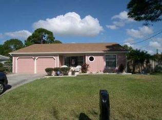 1133 Angela Maria Rd, Sarasota, FL 34243