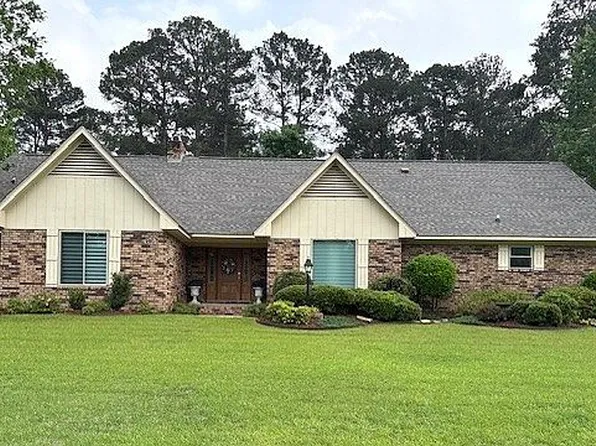 64 Sassafras Dr, Magnolia, AR 71753