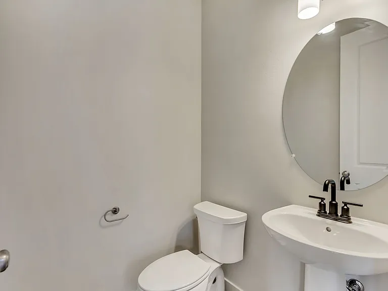 2412 N Sunmore Way — Photo 8