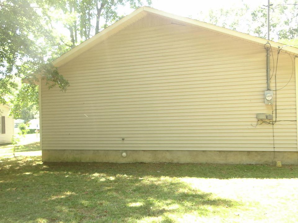 2nd image of 410 S Parkway St