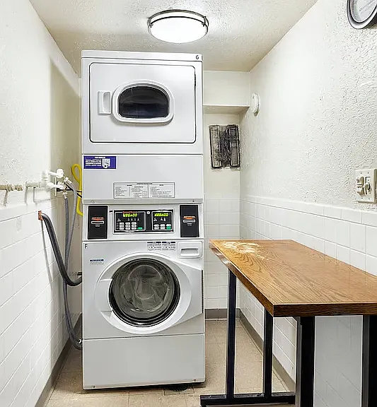 215 E 24th St #312 — Photo 7